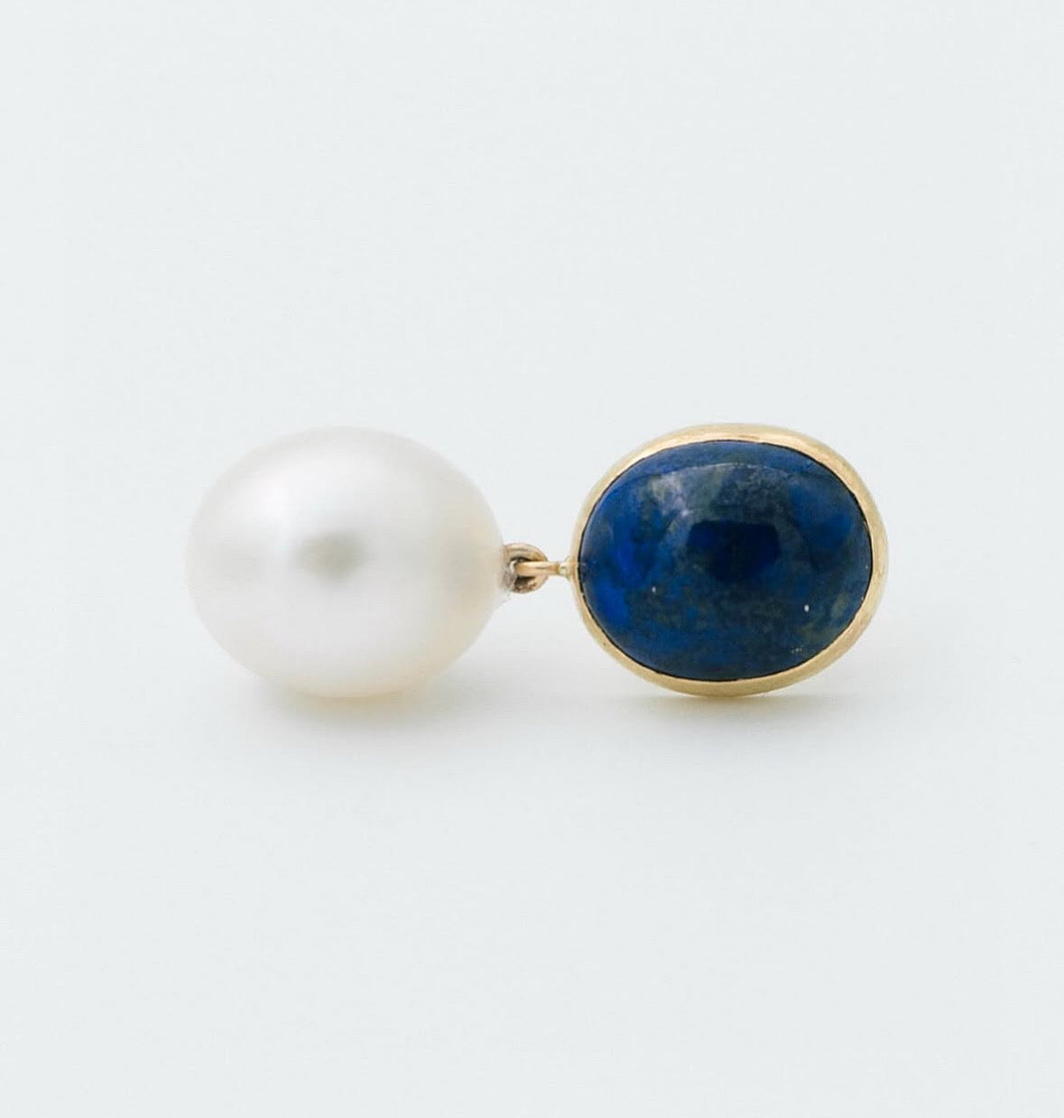 Cleopatra Pearl Earring with Lapis Lazuli 18 ct gold