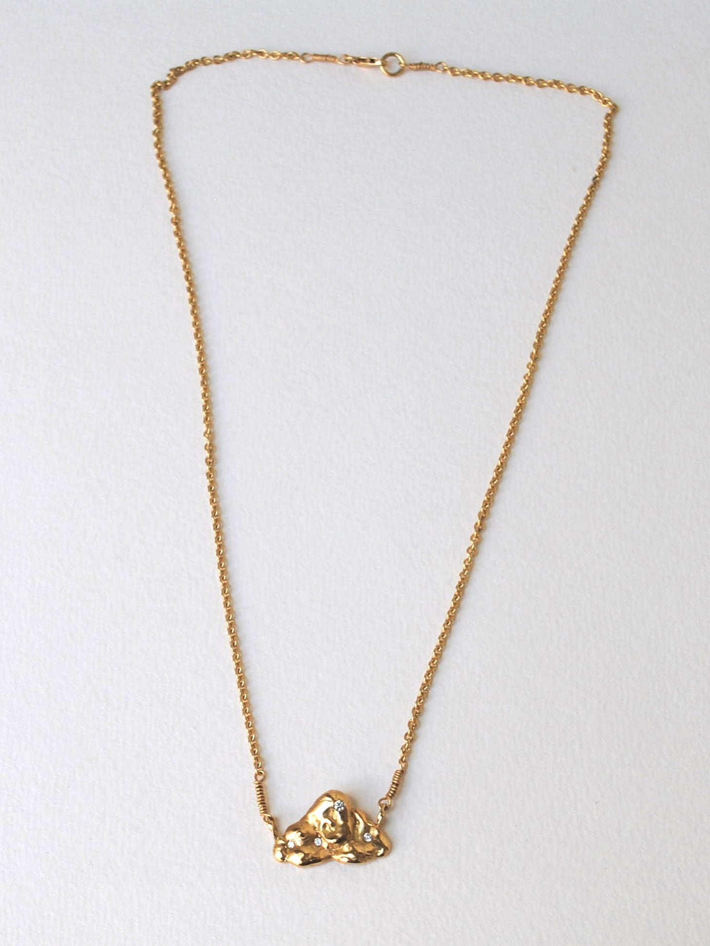 The Nefeli Necklace 18 ct gold and 4 x Top Wesselton VVS diamonds