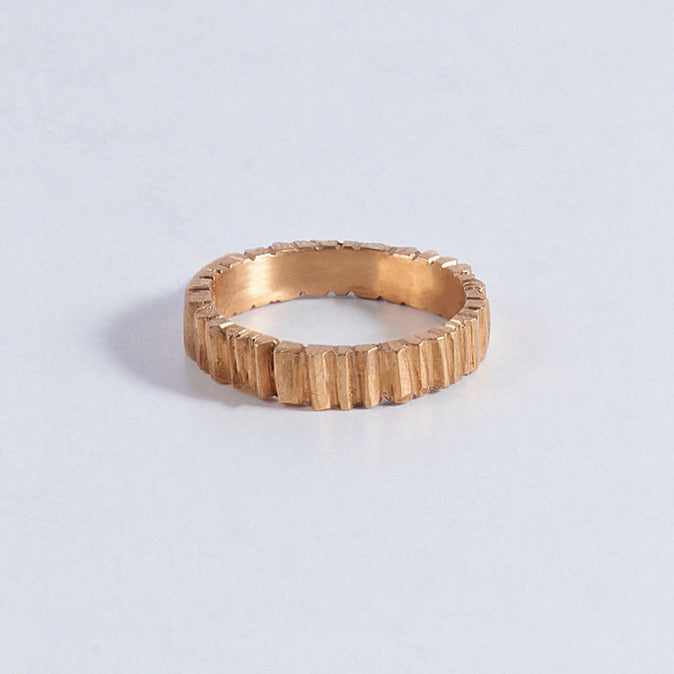 Rocky ring narrow 18 ct gold
